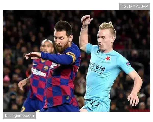 拉菲尼亚复出首战表现稳健,助球队斩获关键胜利 拉菲尼亚复出首战表现稳健,助球队斩获关键胜利