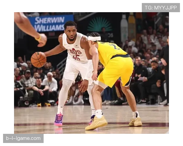 哈利伯顿利用挡拆创造机会提升三分效率，助阵步行者核心崛起