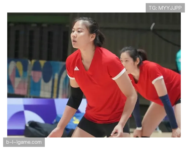 张帅训练完直接拎着爱马仕去吃路边摊